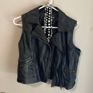 Black vest ALL 3 necklaces